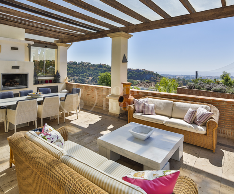 Villa Arqueros - Front Line Golf with sea views in Los Arqueros, Benahavis