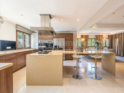Casa Las Brisas - Renovated Villa in Las Brisas, Nueva Andalucia