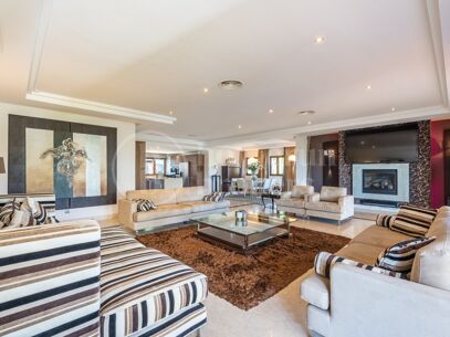 Casa Las Brisas - Renovated Villa in Las Brisas, Nueva Andalucia