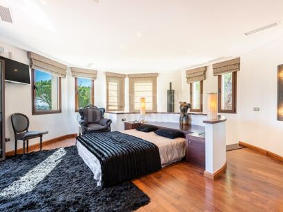 Casa Las Brisas - Renovated Villa in Las Brisas, Nueva Andalucia
