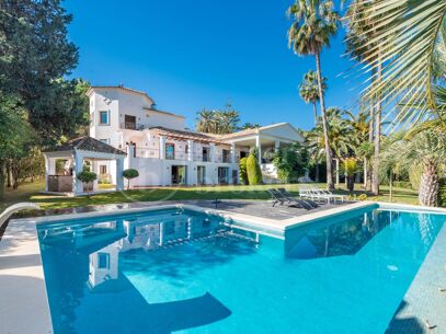 Casa Las Brisas - Renovated Villa in Las Brisas, Nueva Andalucia