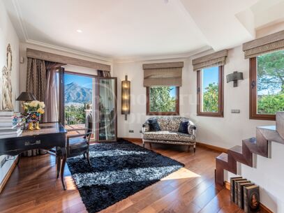 Casa Las Brisas - Renovated Villa in Las Brisas, Nueva Andalucia