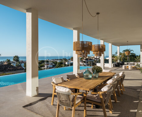 Villa Olivia - Impressive Family Home in Los Flamingos