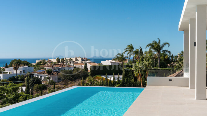 Villa Olivia - Impressive Family Home in Los Flamingos