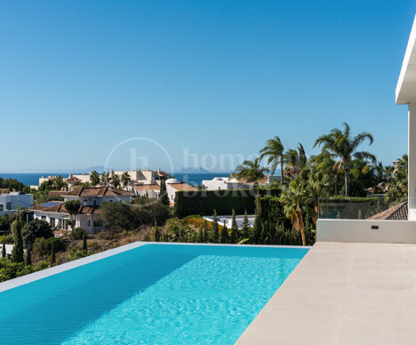 Villa Olivia - Impressive Family Home in Los Flamingos