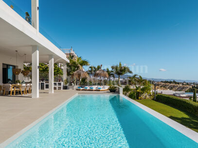 Villa Olivia - Impressive Family Home in Los Flamingos