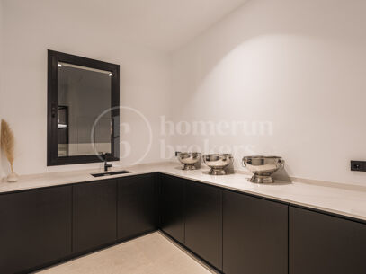 Villa Olivia - Impressive Family Home in Los Flamingos