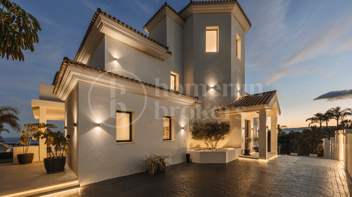 Villa Olivia - Impressive Family Home in Los Flamingos