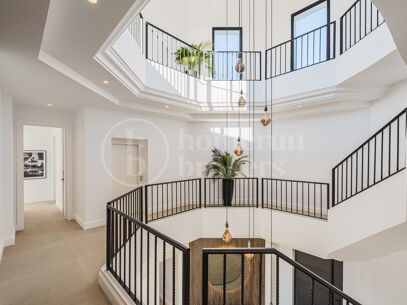 Villa Olivia - Impressive Family Home in Los Flamingos