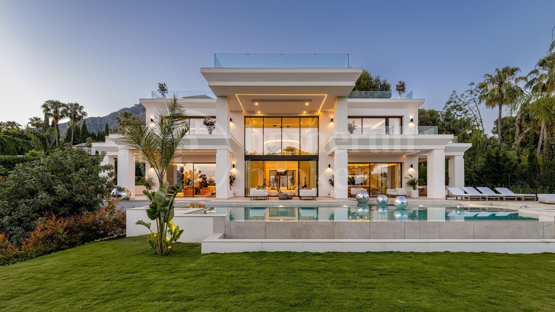 Villa Albinoni - Brand New Villa in Sierra Blanca, Marbella