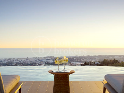 Penthouse Sky - Panoramic Sea Views Penthouse in Benahavis
