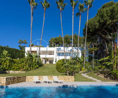 Modern Villa with Stunning Sea Views on Marbella’s Golden Mile