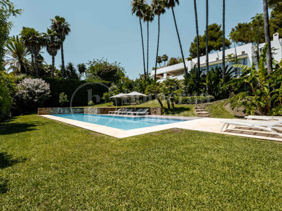Villa Limeña - Modern Villa with Stunning Sea Views on Marbella’s Golden Mile