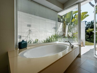Villa Limeña - Modern Villa with Stunning Sea Views on Marbella’s Golden Mile