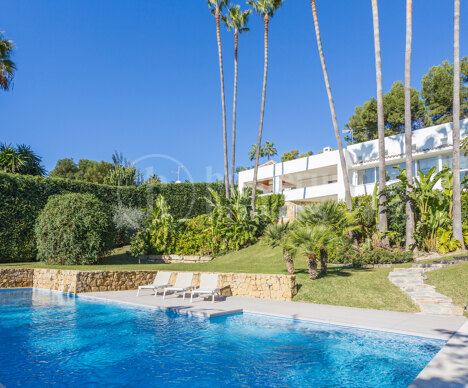 Modern Villa with Stunning Sea Views on Marbella’s Golden Mile