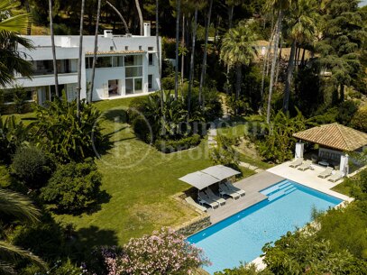 Villa Limeña - Modern Villa with Stunning Sea Views on Marbella’s Golden Mile