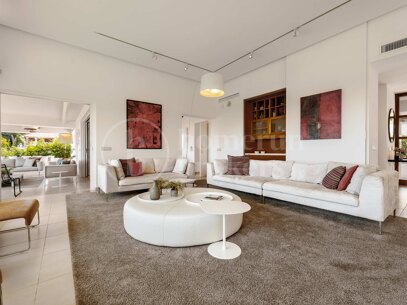 Villa Limeña - Modern Villa with Stunning Sea Views on Marbella’s Golden Mile