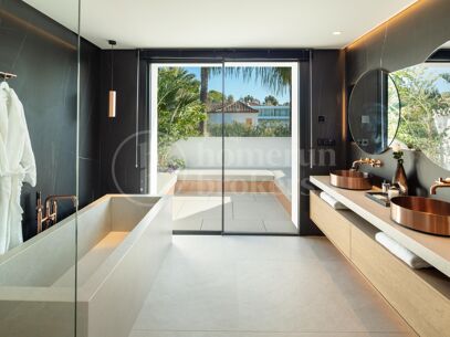 Cobre 37 - Elegant VIlla frontline golf in Nueva Andalucia, Marbella.