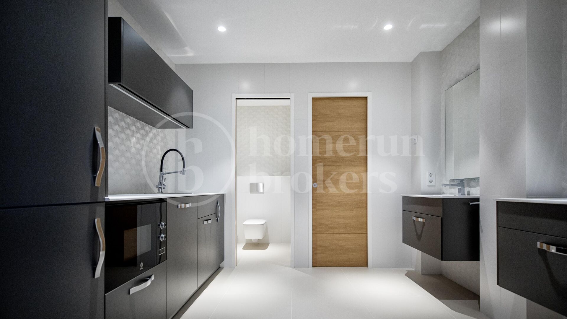 La Casa Blanca - Modern Mansion and Guest house in the New Golden Mile