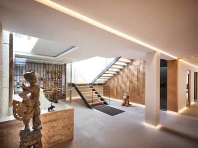 La Casa Blanca - Modern Mansion and Guest house in the New Golden Mile