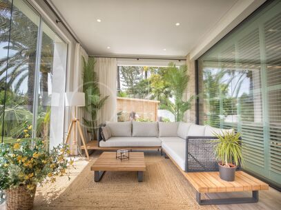 La Casa Blanca - Modern Mansion and Guest house in the New Golden Mile