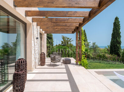 Villa Minoo - Villa with Sea Views in El Paraiso, Benahavis