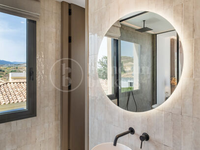 Villa Minoo - Villa with Sea Views in El Paraiso, Benahavis