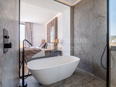 Villa Minoo - Villa with Sea Views in El Paraiso, Benahavis