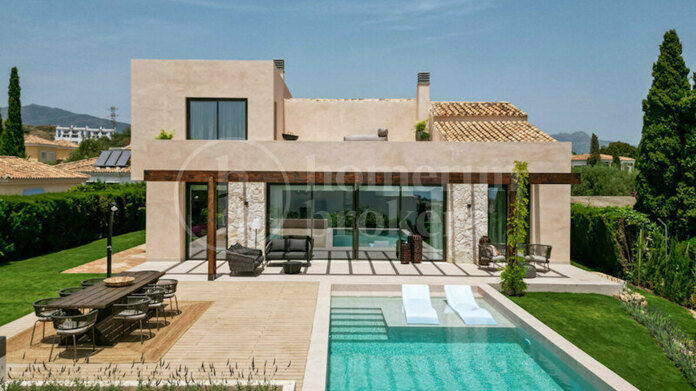 Villa Minoo - Villa with Sea Views in El Paraiso, Benahavis