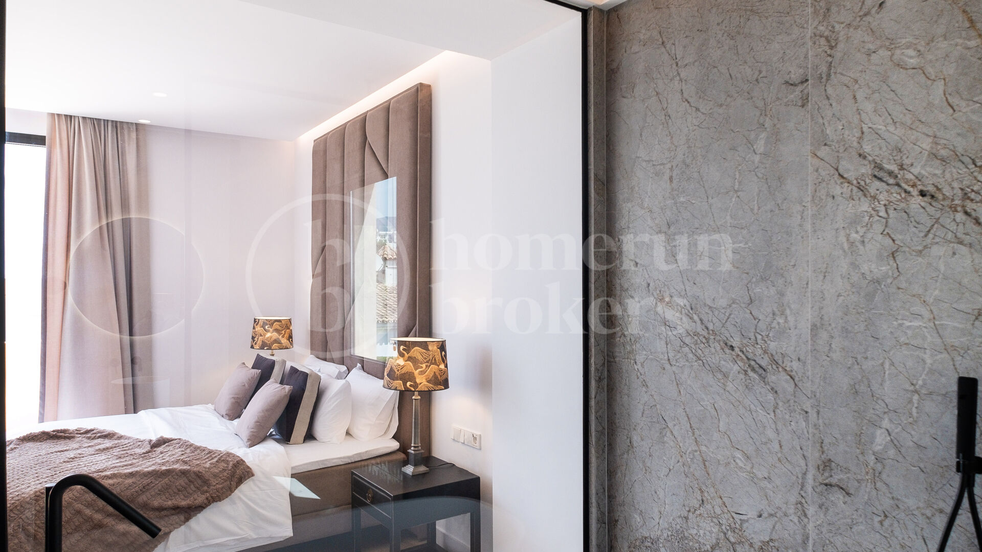 Villa Minoo - Villa with Sea Views in El Paraiso, Benahavis