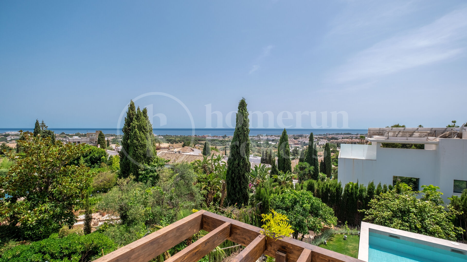 Villa Minoo - Villa with Sea Views in El Paraiso, Benahavis