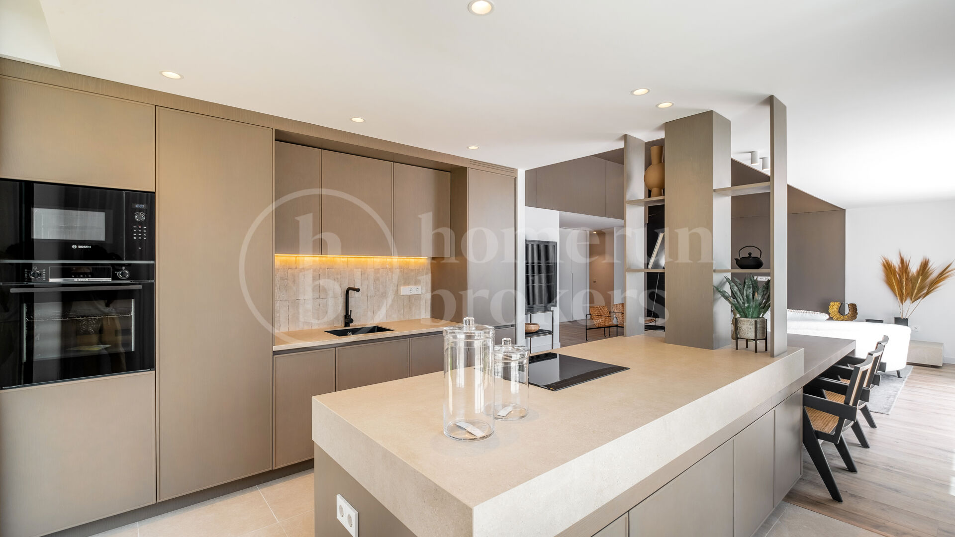 Villa Minoo - Villa with Sea Views in El Paraiso, Benahavis