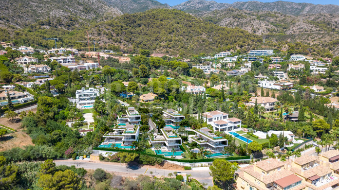 The Collection - Luxury Living in Cascada de Camojan, Marbella