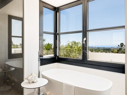 Villa Cerquilla - Villa med havsutsikt i La Cerquilla, Nueva Andalucia, Marbella