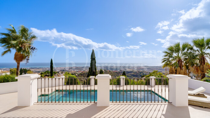 Villa Madroñal - Andalucian style villa in El Madroñal, Benahavís