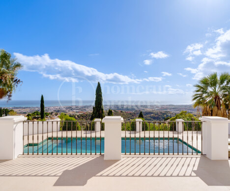 Villa Madroñal - Andalucian style villa in El Madroñal, Benahavís