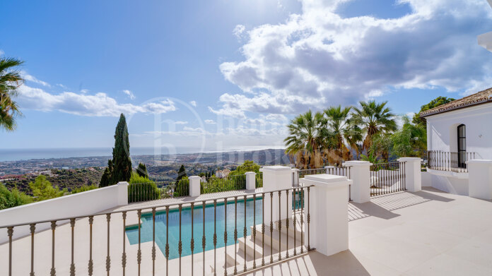 Villa Madroñal - Andalucian style villa in El Madroñal, Benahavís