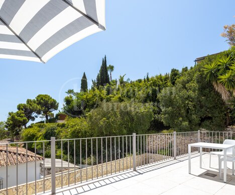 Casa Bruno, Renovated Villa situated in Cascada de Camoján Urbanización