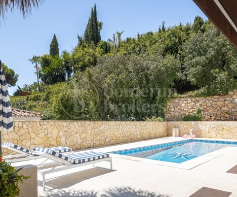 Casa Bruno, Renovated Villa situated in Cascada de Camoján Urbanización