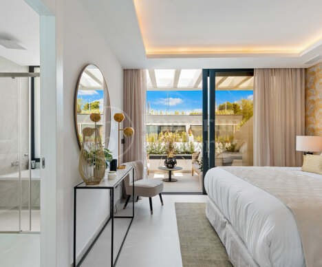 Townhouse Banus Bay - Contemporary Luxury steps from the beach in Puerto Banus