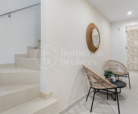 Townhouse Banus Bay - Contemporary Luxury steps from the beach in Puerto Banus