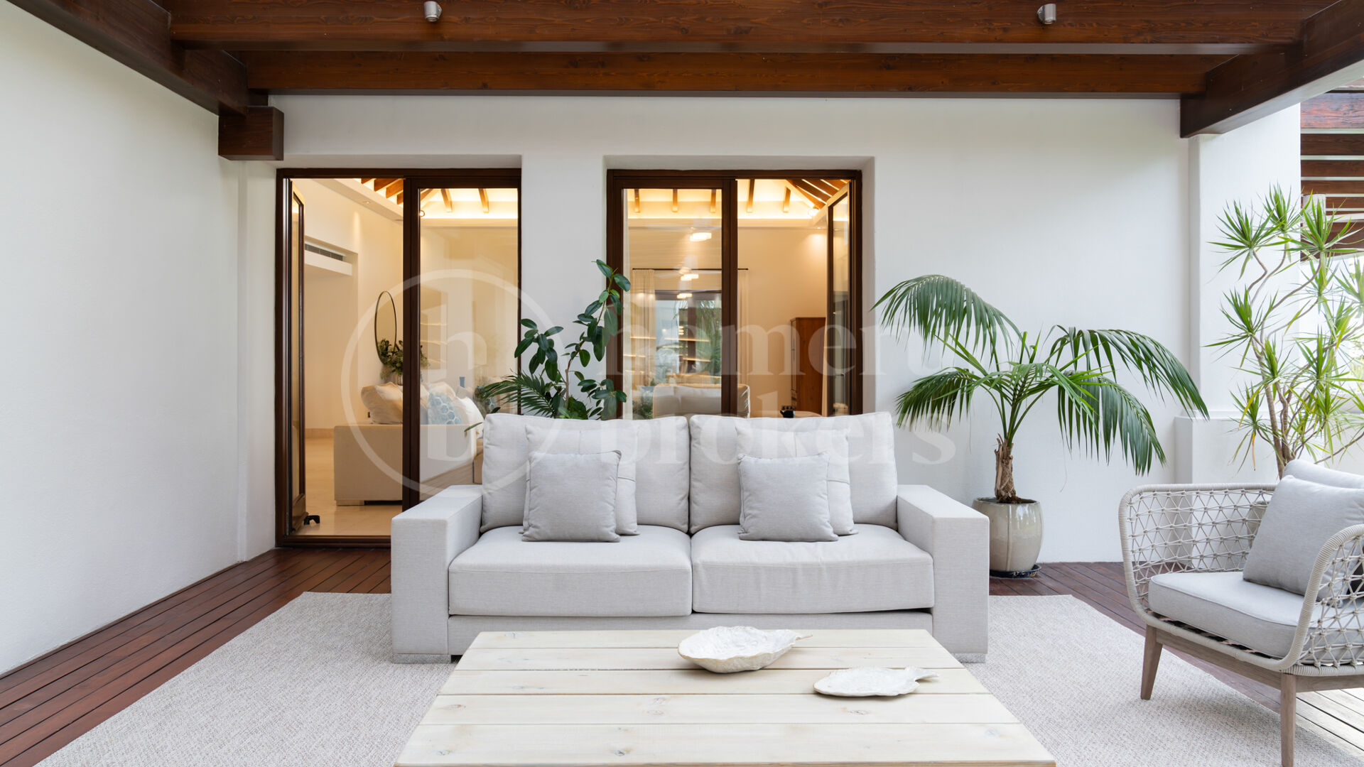 Villa Cascada de Camojan - Remarkable Estate in Gated Community
