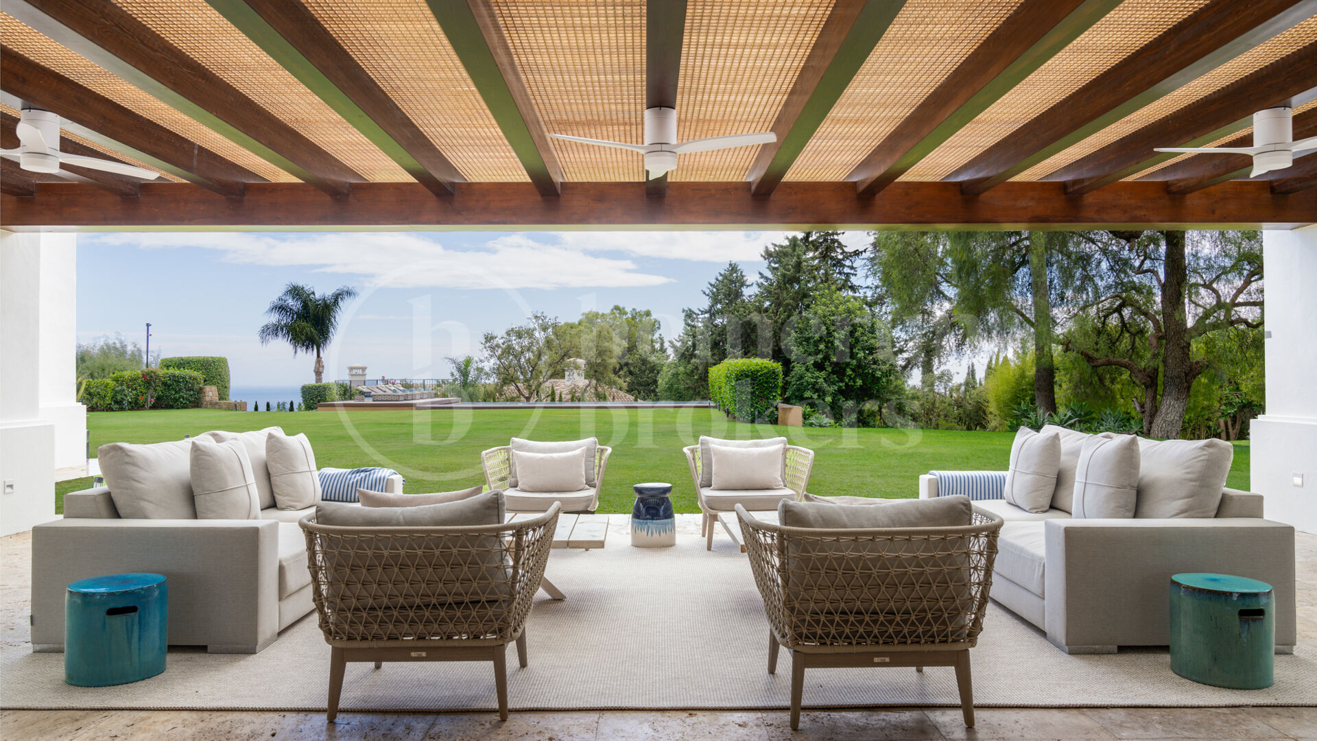 Villa Cascada de Camojan - Remarkable Estate in Gated Community