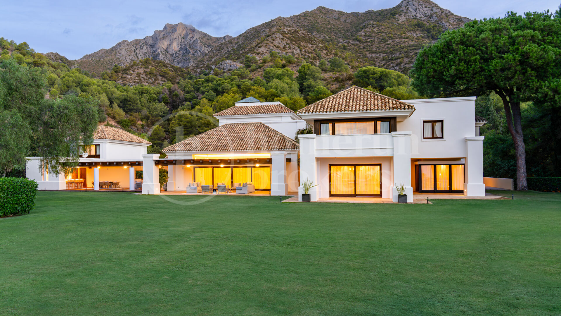 Villa Cascada de Camojan - Remarkable Estate in Gated Community