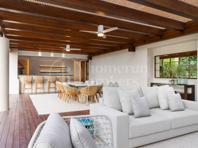 Villa Cascada de Camojan - Remarkable Estate in Gated Community