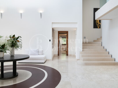 Villa Cascada de Camoján - Enastående fastighet i ett gated bostadsområde