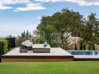 Villa Cascada de Camojan - Remarkable Estate in Gated Community