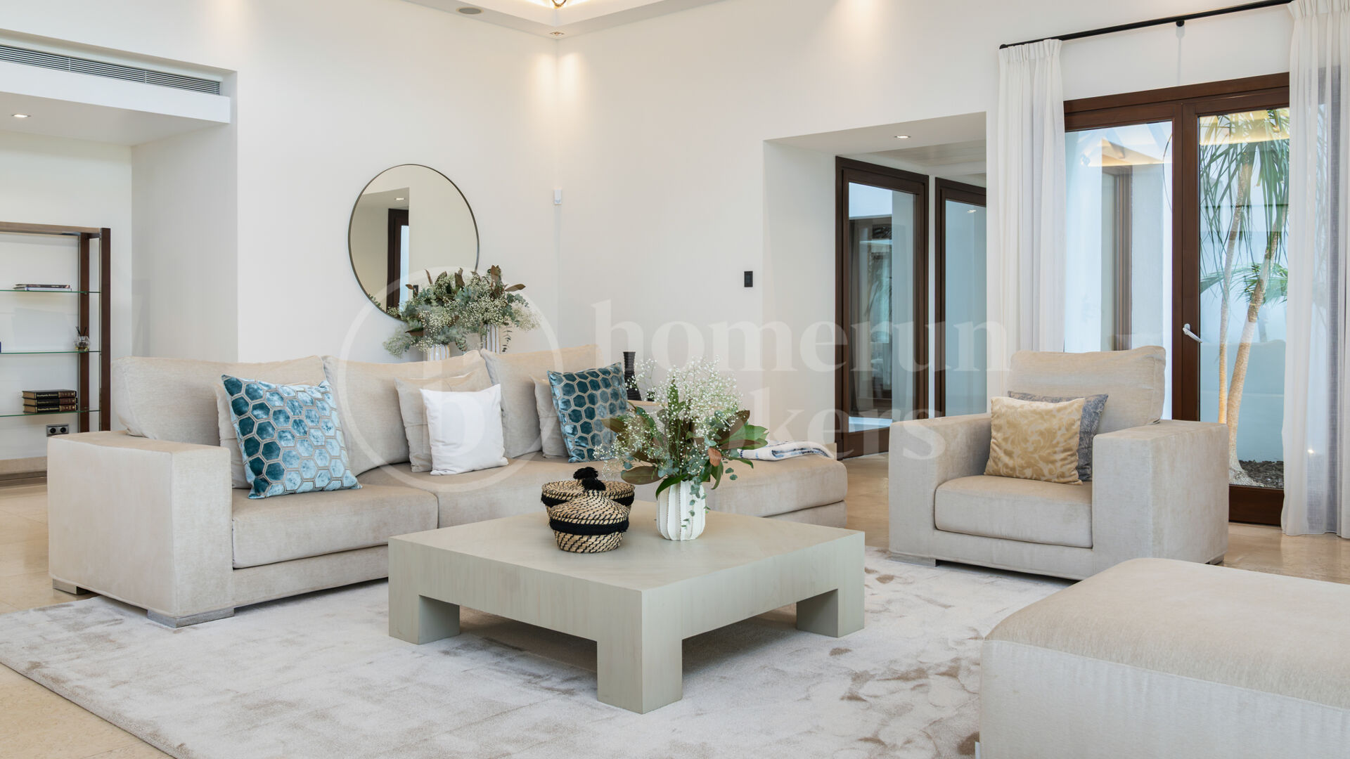 Villa Cascada de Camojan - Remarkable Estate in Gated Community