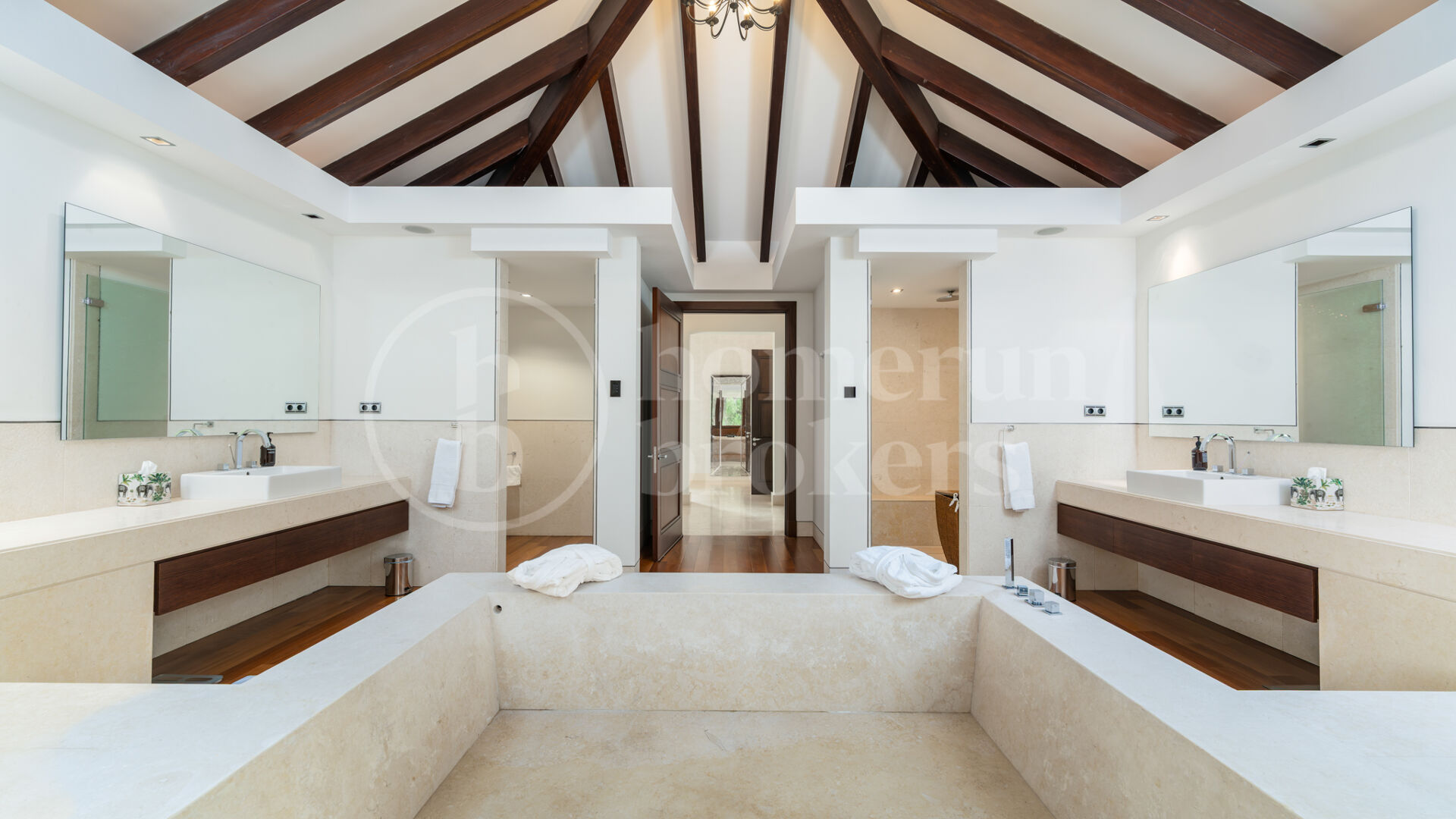 Villa Cascada de Camojan - Remarkable Estate in Gated Community