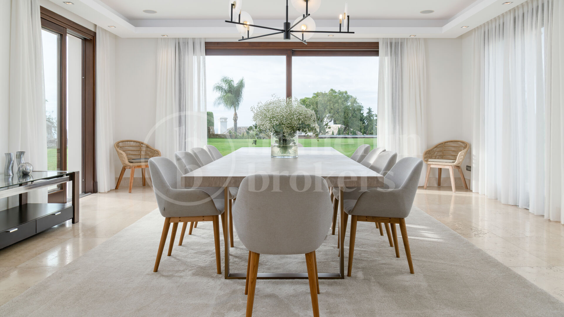 Villa Cascada de Camojan - Remarkable Estate in Gated Community